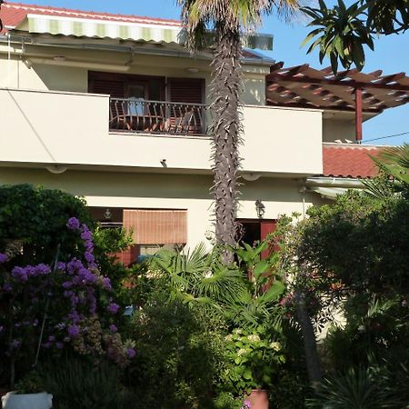 Apartments Eva Sukošan エクステリア 写真