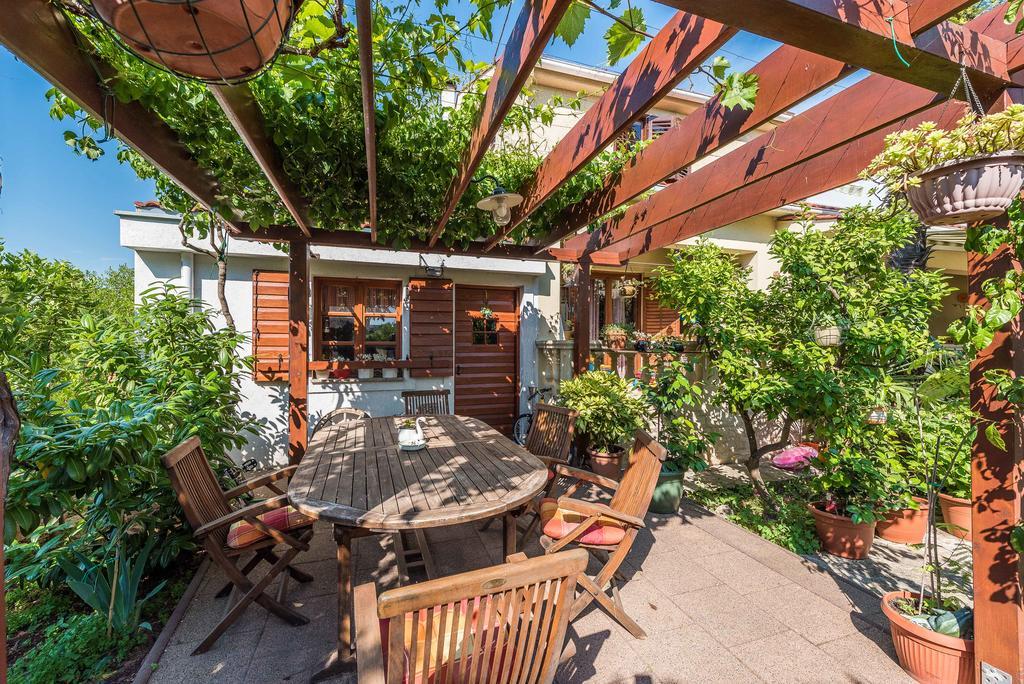 Apartments Eva Sukošan エクステリア 写真