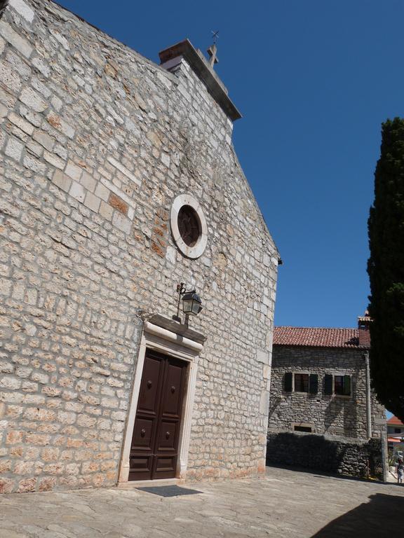 Apartments Eva Sukošan エクステリア 写真